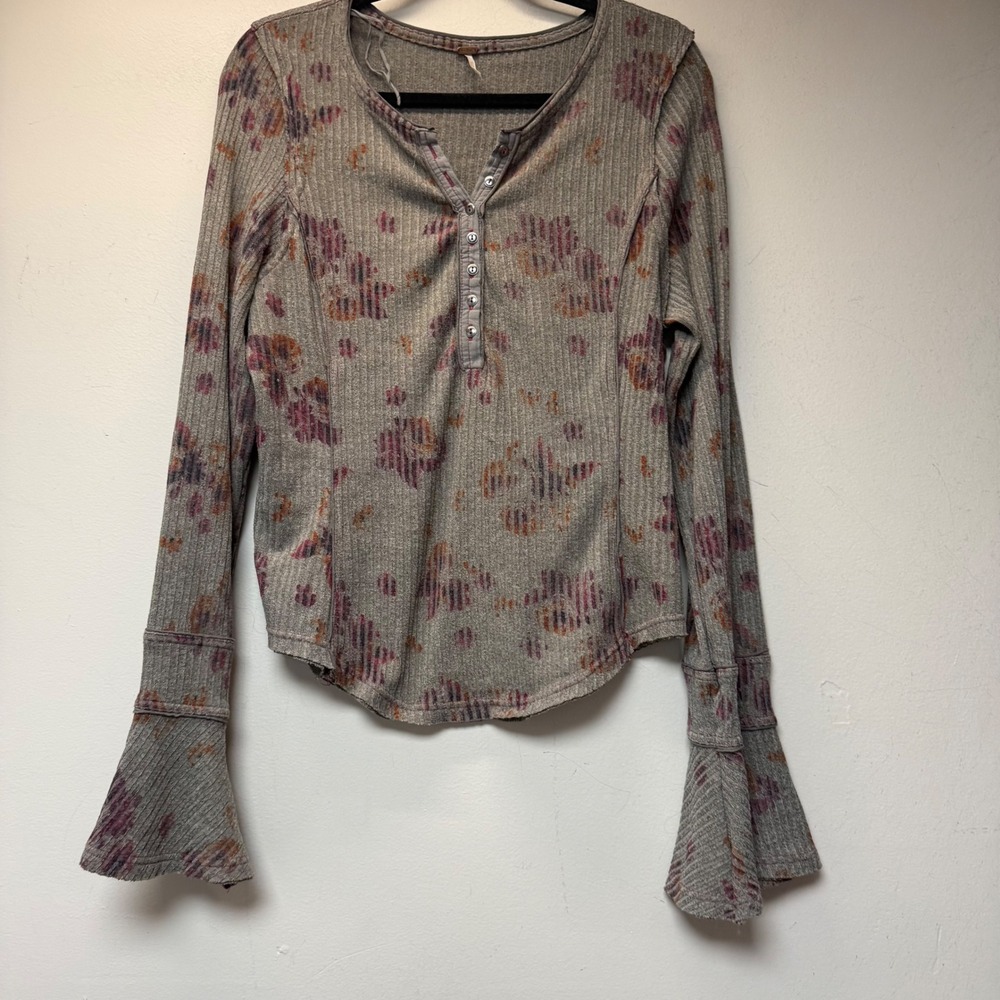 Free People Henley Thermal Top Womens XL Grey Floral Bell Sleeve Excellent Boho